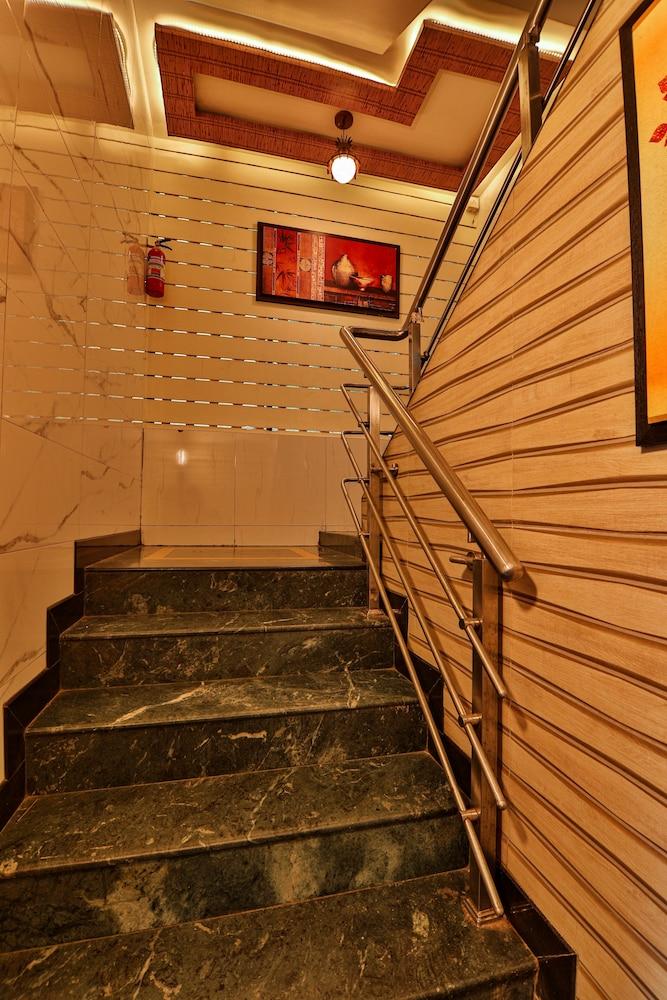 La Hotel Metro Near Bkc Bombay Extérieur photo