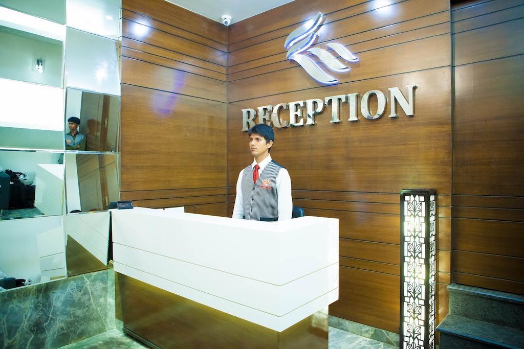 La Hotel Metro Near Bkc Bombay Extérieur photo