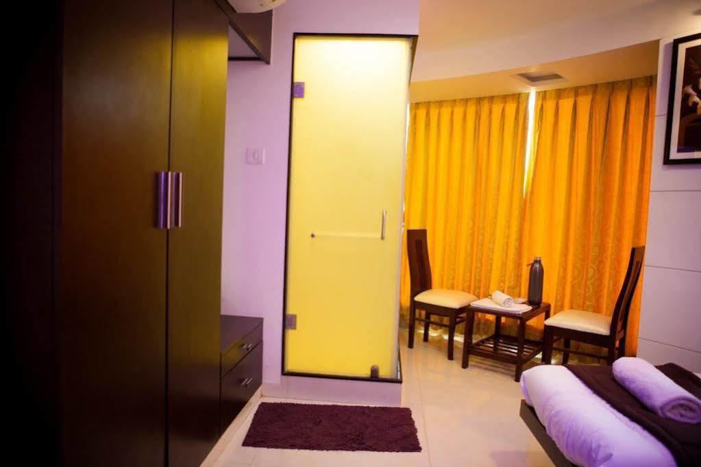 La Hotel Metro Near Bkc Bombay Extérieur photo